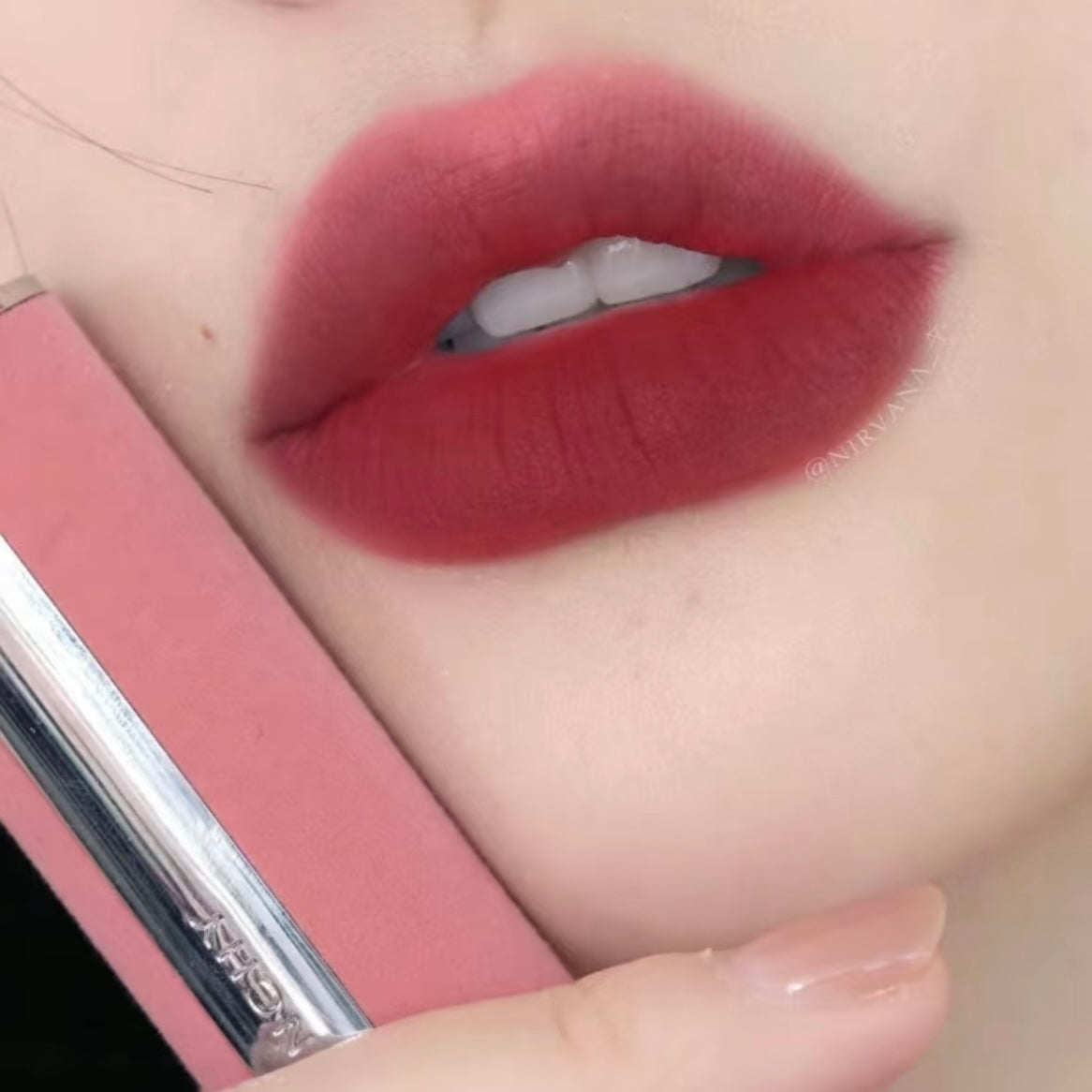 GIVENCHY SHEER VELVET Lipstick