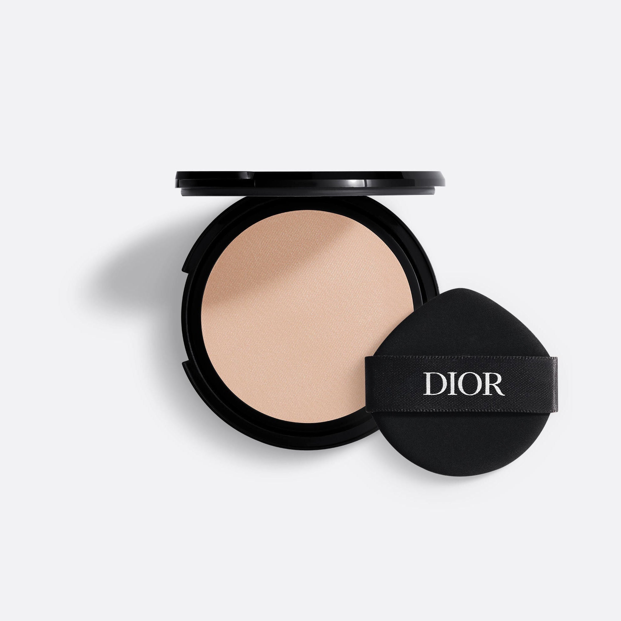 Dior 氣墊粉底